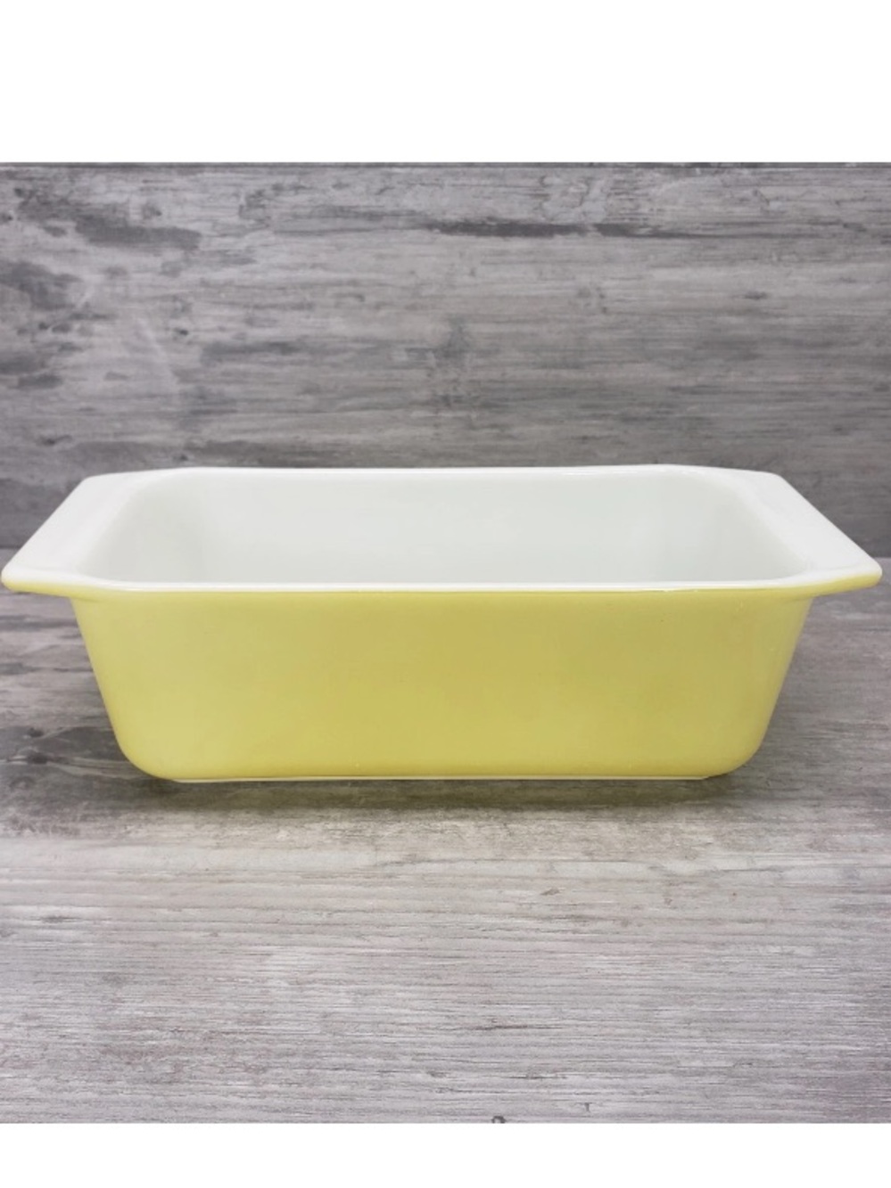 Vintage Pyrex #913 Yellow Loaf Pan 8.5 x 4.5 x 2.5